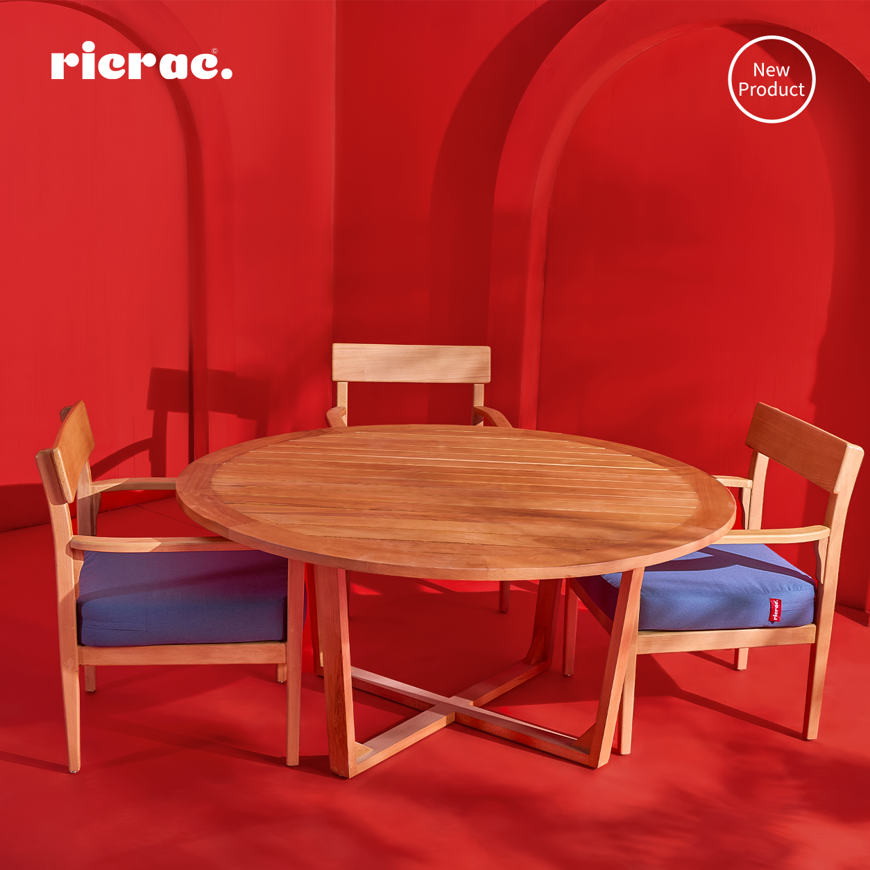 Rovo- Outdoors Dining Table