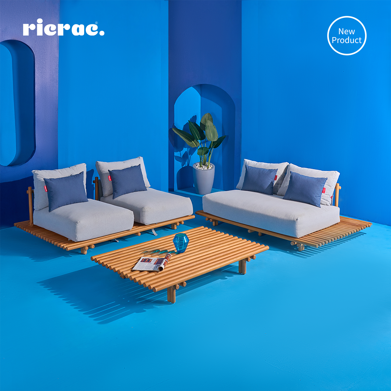 Randola- Wooden Outdoors Set