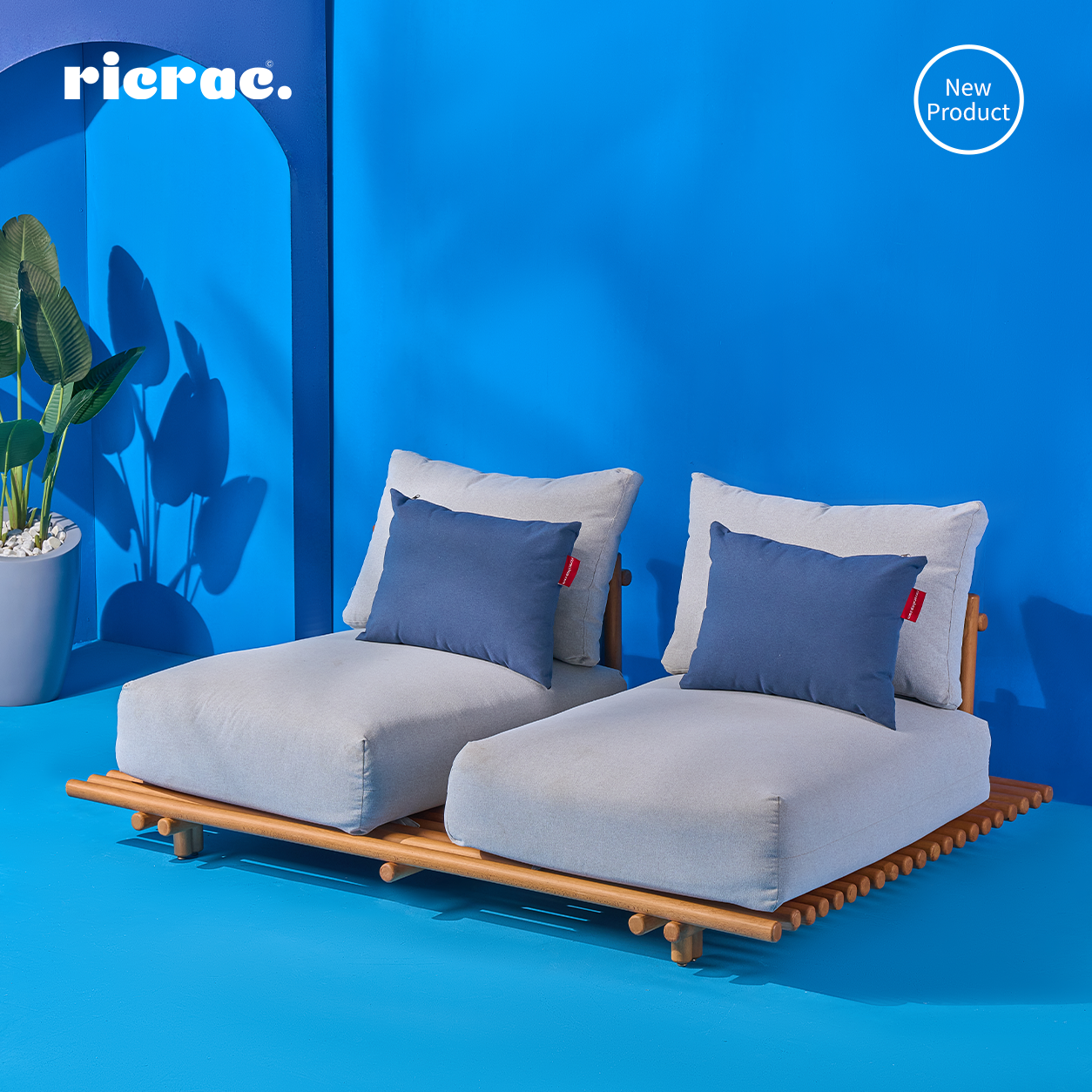 Randola- Wooden Outdoors Set