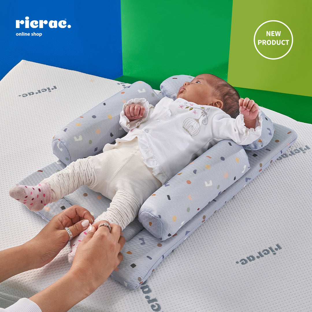 Rakafo- Changing Mat with Head & Side Pillows