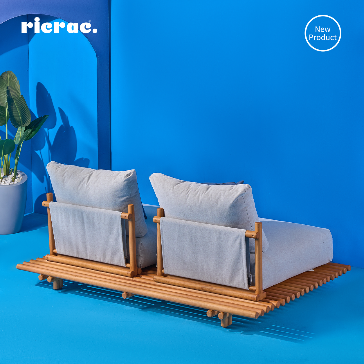 Randola- Wooden Outdoors Set