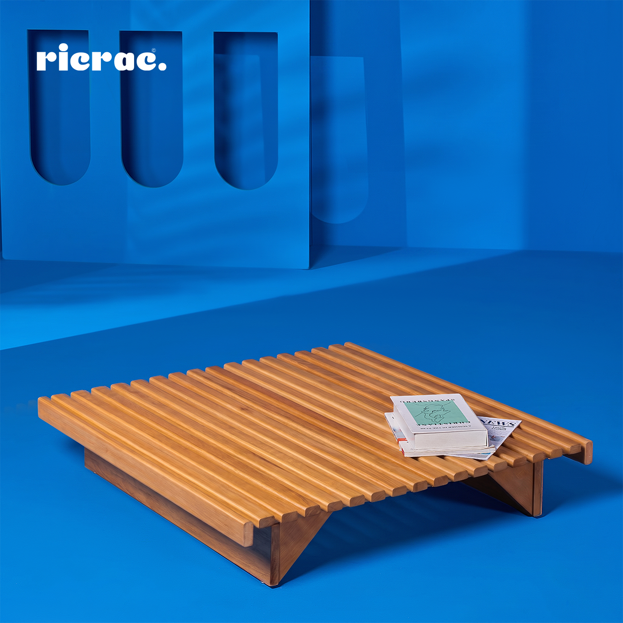 Razend- Wooden Outdoors Table