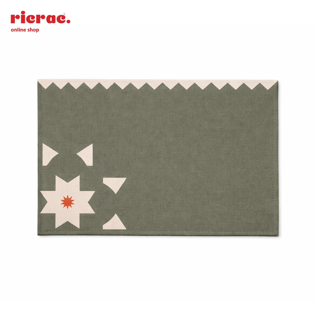 Waterproof Placemats featuring an Islamic pattern with green flower motifs and a stylish geometric design.