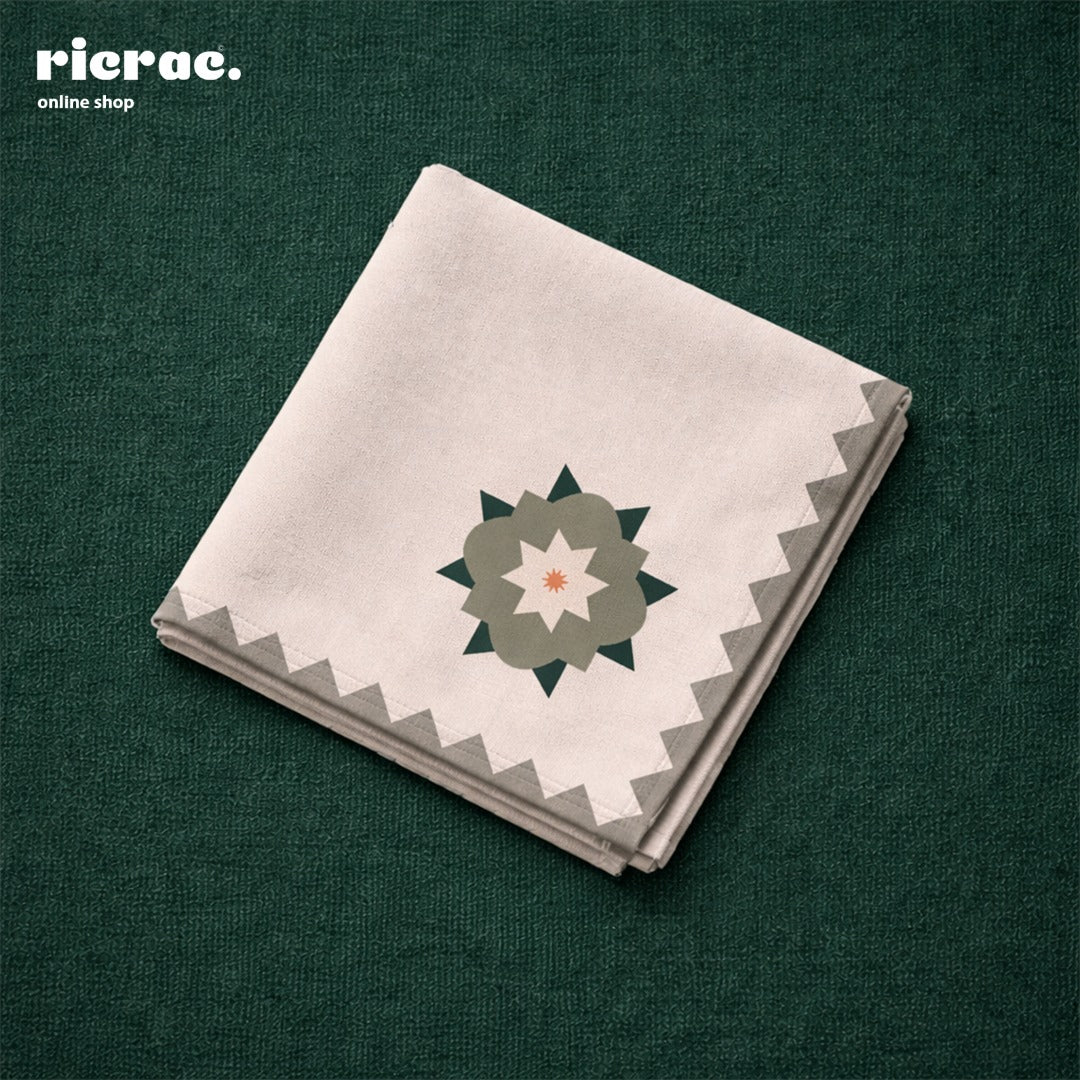Waterproof Cutlery Napkins – Islamic pattern with green flower motifs