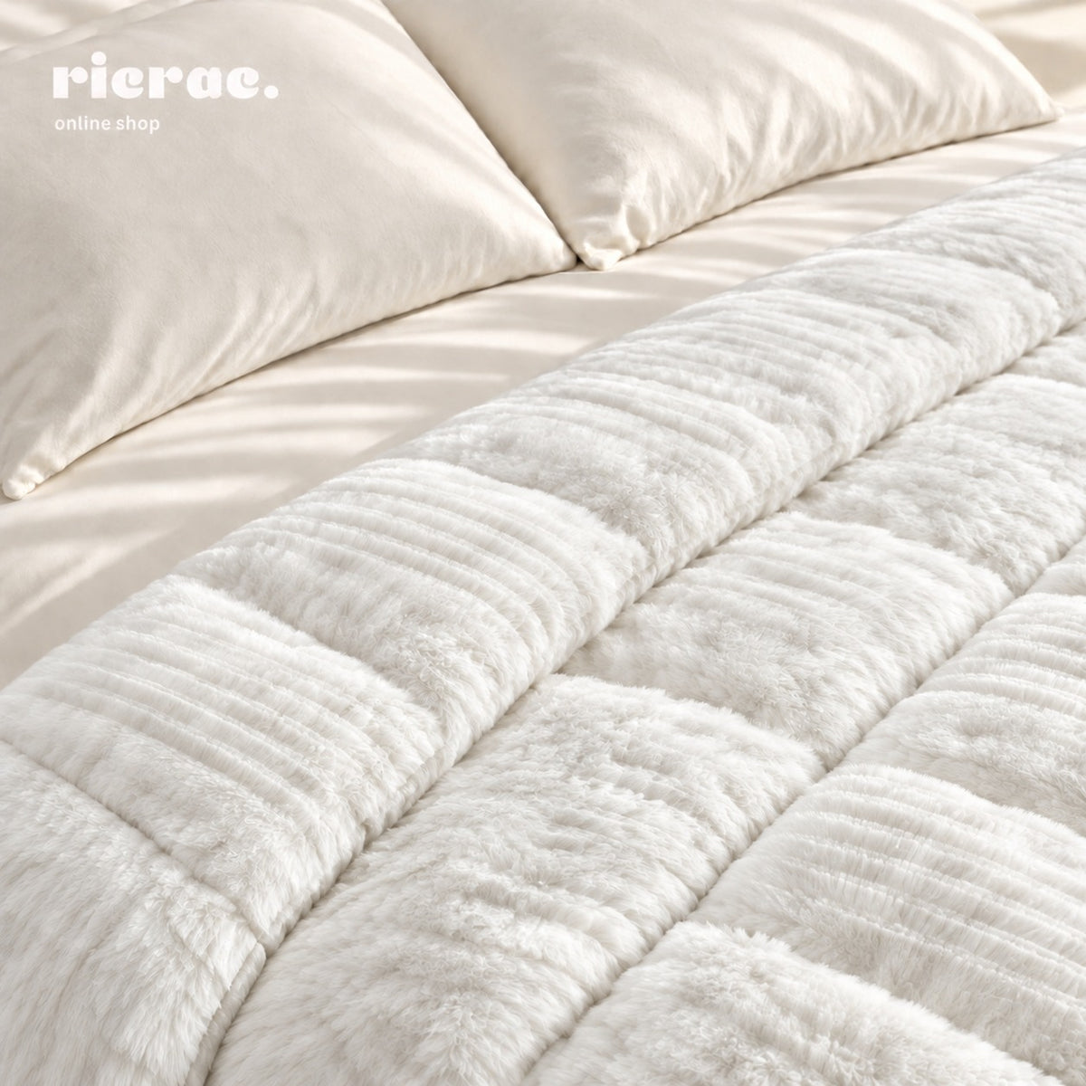 Double Face Duvet Set & 2 Pillow cases- Burnout fur