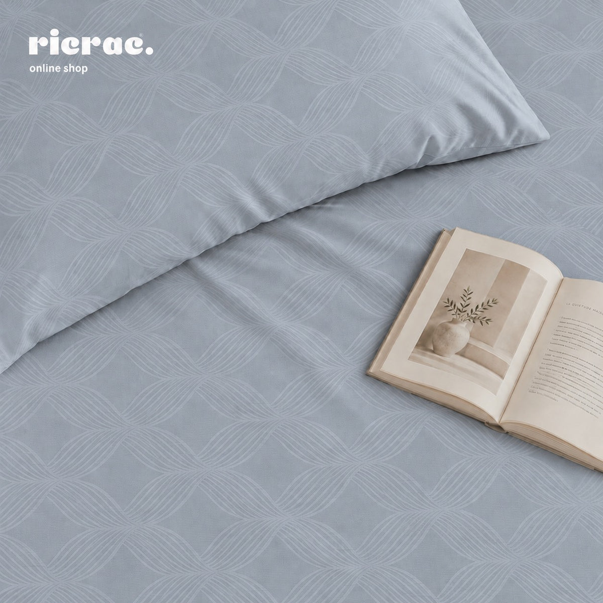 Jacquard Tencel Bed Sheet Set with 2 Pillow Cases - Leaves