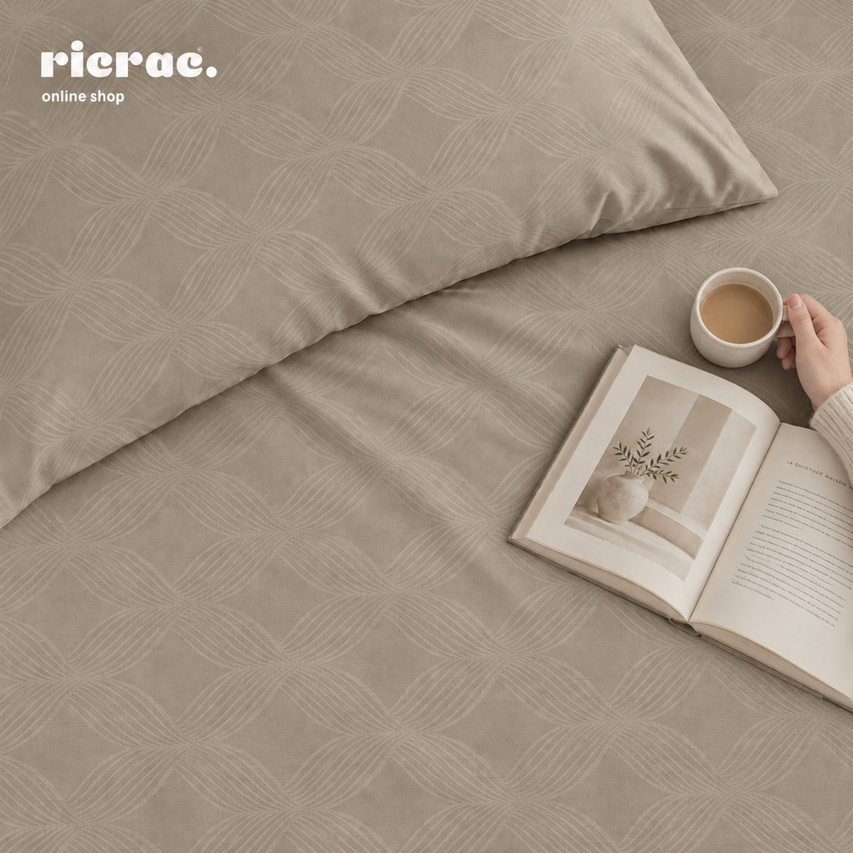 Jacquard Tencel Bed Sheet Set with 2 Pillow Cases - Leaves