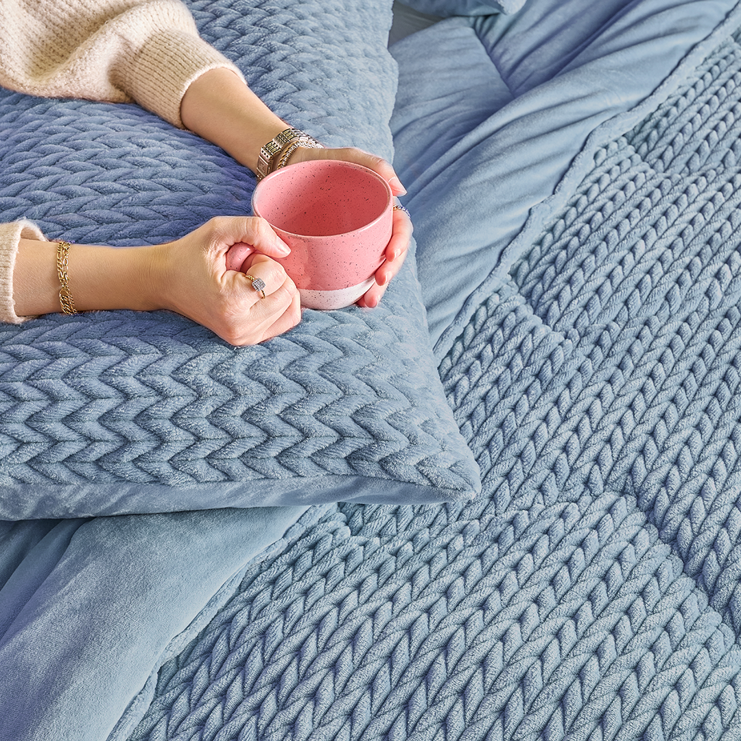 طقم لحاف من المنك مع 2 غطاء وسادة