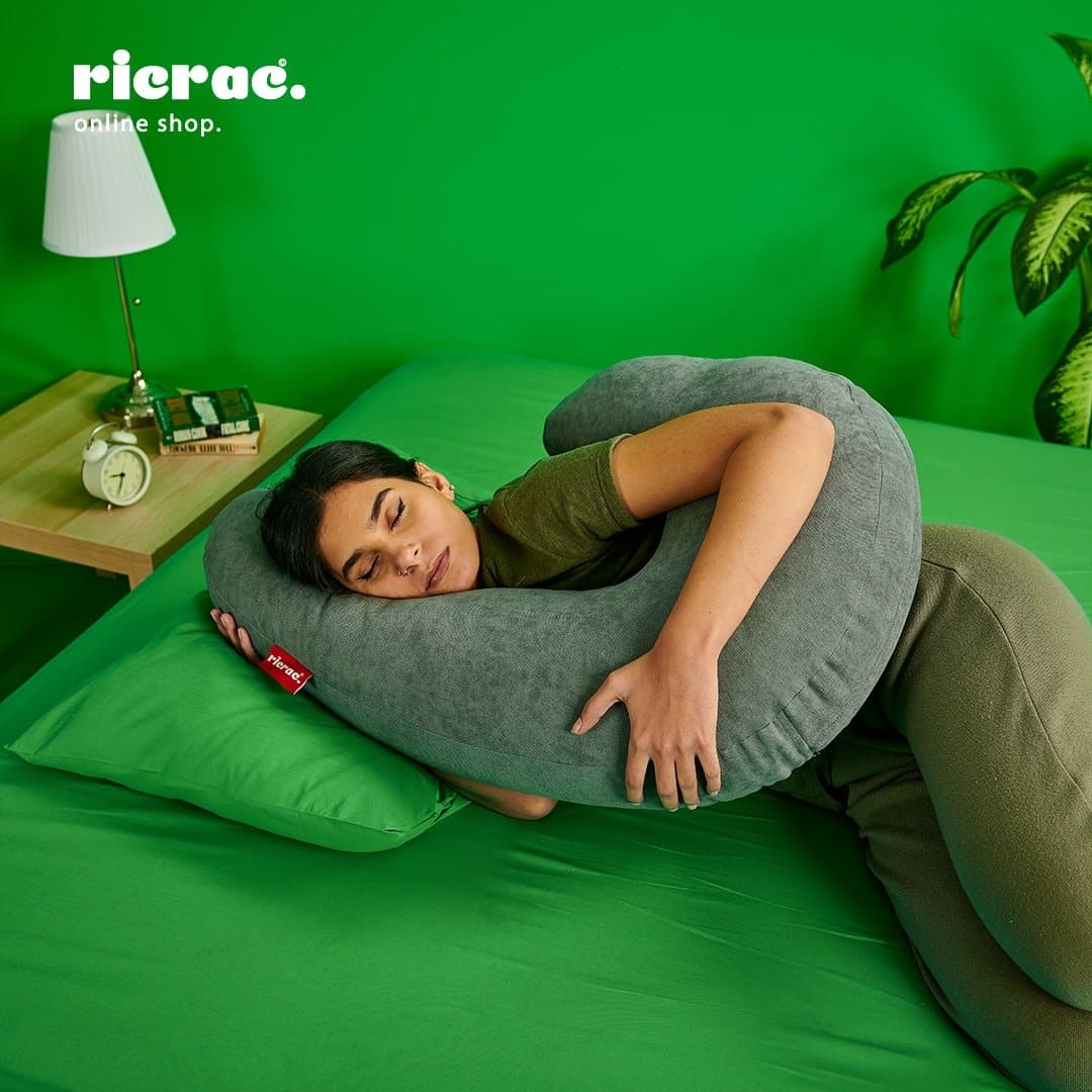 Relaxo- Hugging Pillow
