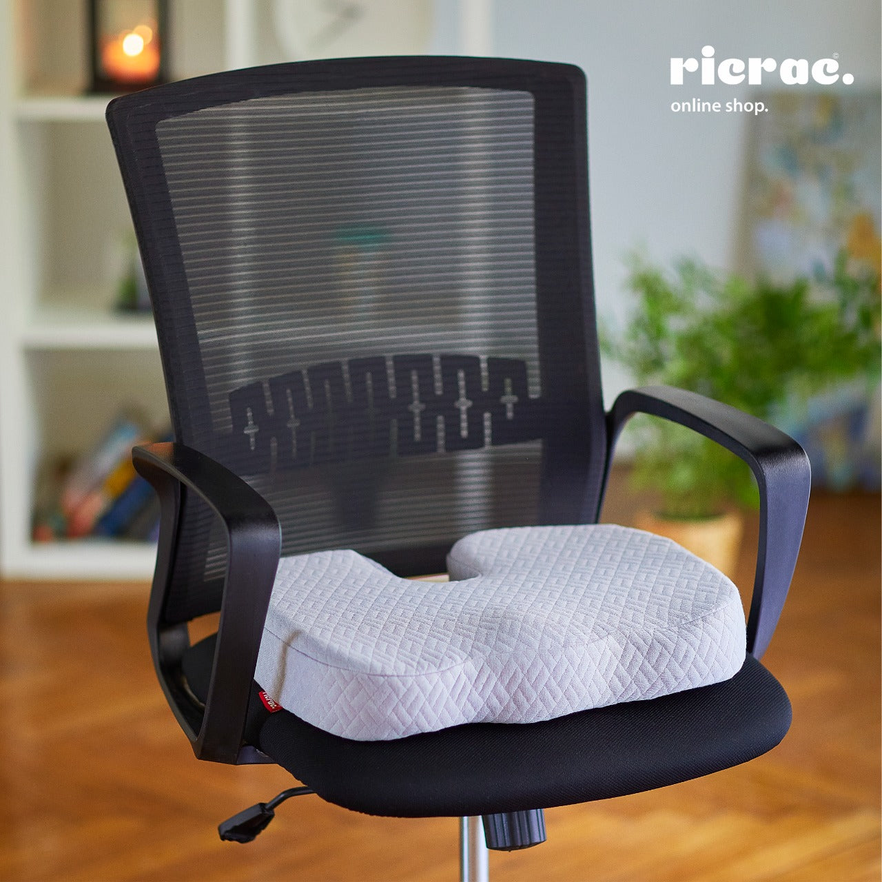 Portable Tailbone Cushion - Pain Relief & Comfort - Ricrac Shop