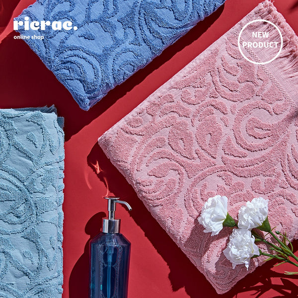 Rebo- Floral Patterns Towel